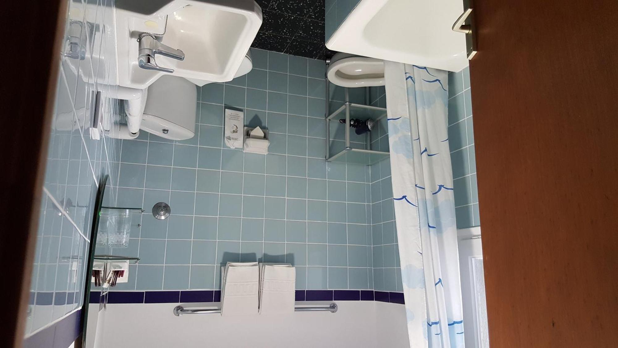 Hostal Residencia Catalina 팔라모스 외부 사진