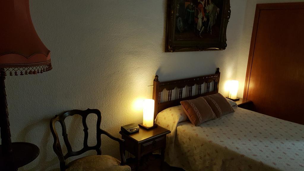 Hostal Residencia Catalina 팔라모스 외부 사진