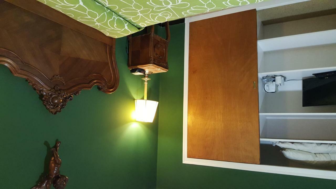 Hostal Residencia Catalina 팔라모스 외부 사진