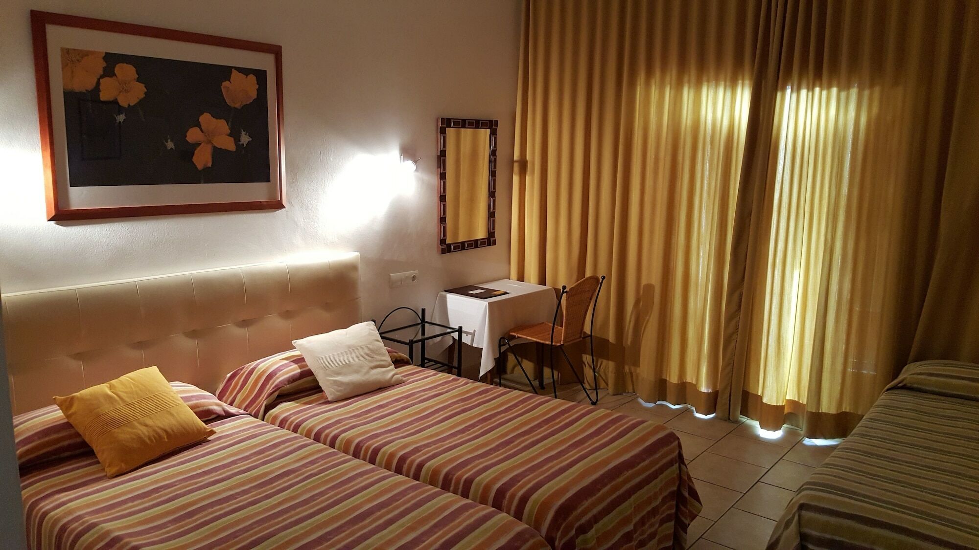 Hostal Residencia Catalina 팔라모스 외부 사진