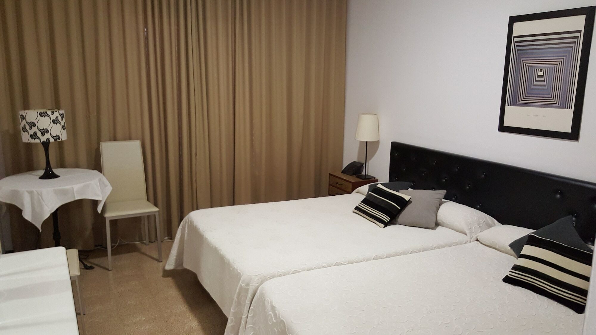 Hostal Residencia Catalina 팔라모스 외부 사진