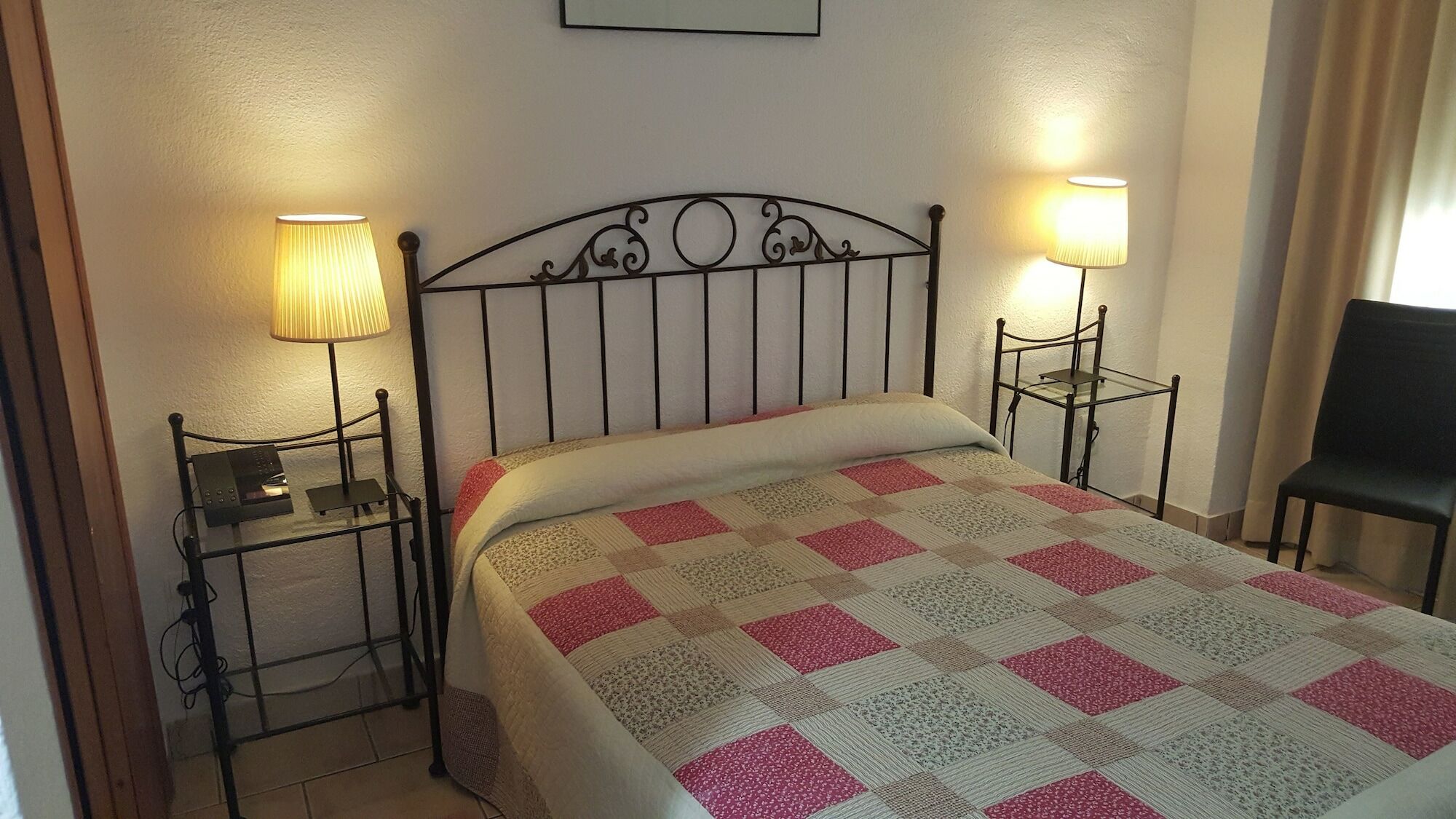 Hostal Residencia Catalina 팔라모스 외부 사진