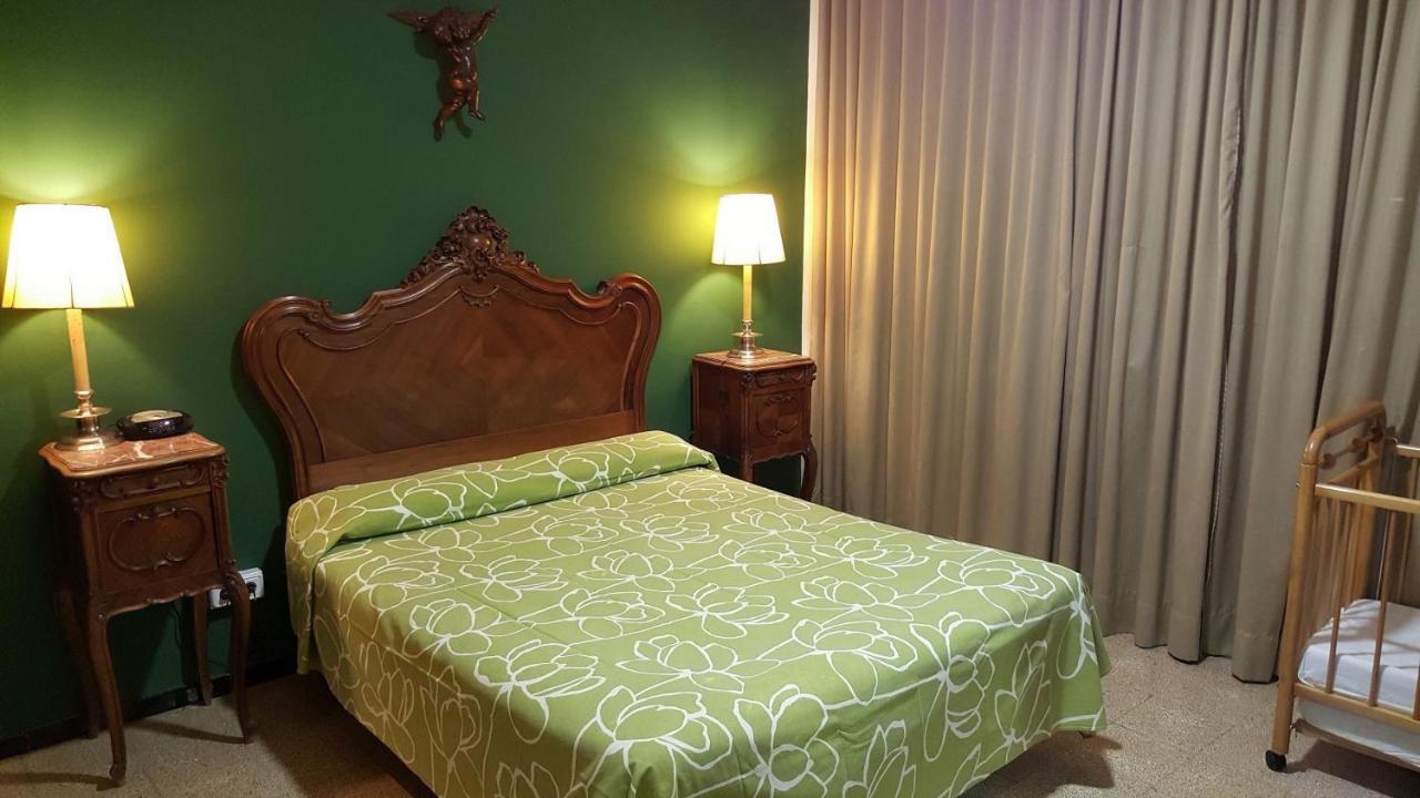 Hostal Residencia Catalina 팔라모스 외부 사진
